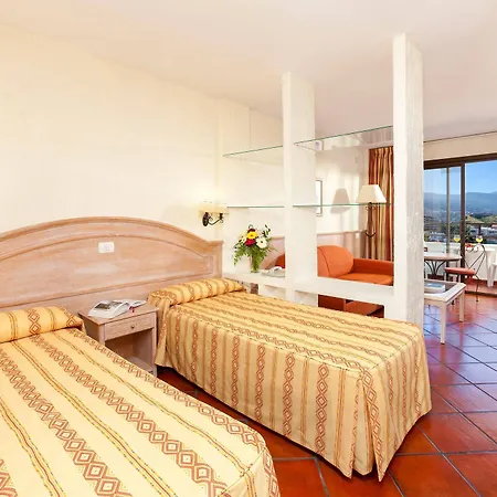 Masaru Apartahotel 3*